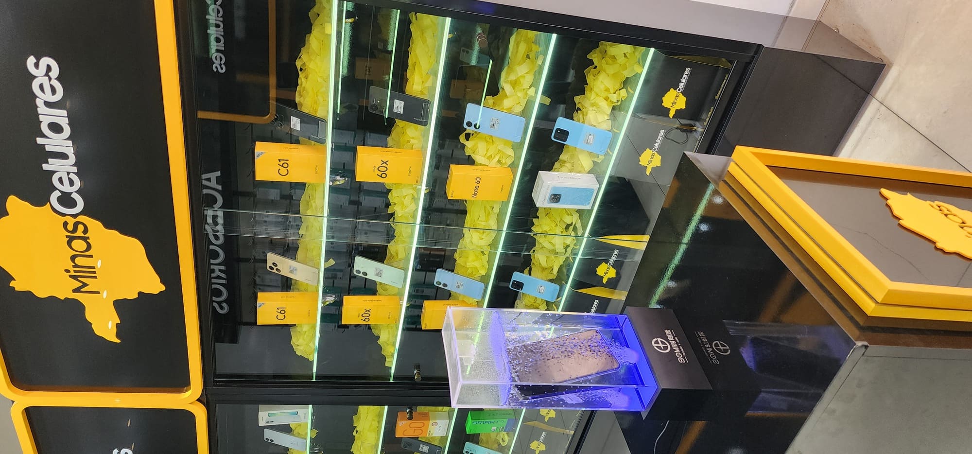 Interior da Loja Minas Celulares 3